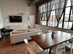 2 bedrooms, Internet - Sosuite 2BR Apt w W D Gym On-site Restaurant (Philadelphia)