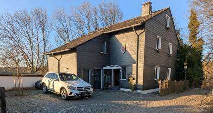 Apartment 'Am Steinweg' with Mountain View, Private Terrace and Wi-Fi