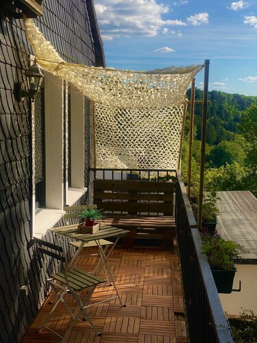 Ferienwohnung 'Am Steinweg' mit Bergblick, privater Terrasse und Wi-Fi