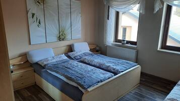 1 bedroom, free WiFi, bed sheets