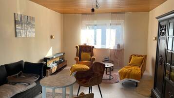 Fernseher, Stereoanlage