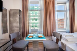 1 bedroom, free WiFi, bed sheets - Studio Apartment '-Apartment 2' with Wi-Fi (Lübeck)