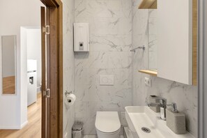 Doccia, asciugacapelli, asciugamani