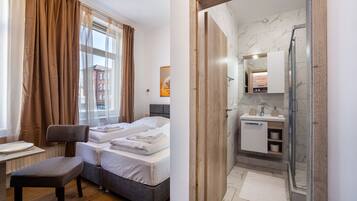 1 bedroom, free WiFi, bed sheets