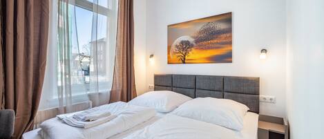 1 bedroom, free WiFi, bed sheets