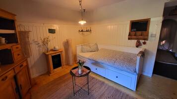 1 habitación, tabla de planchar con plancha, wifi gratis y ropa de cama