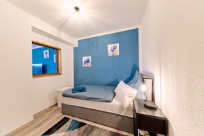 1 chambre, fer et planche à repasser, Wi-Fi gratuit, draps fournis