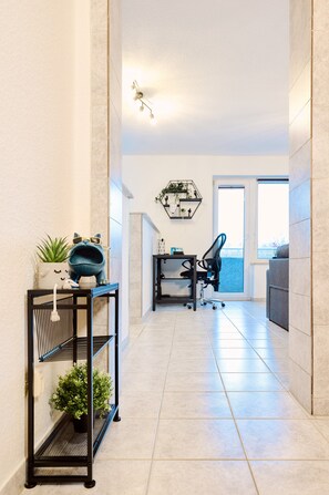 Interior - Apartment 'Blue Design - Quiet - Workplace' with Balcony and Wi-Fi (Wuppertal)