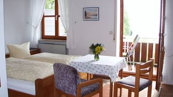 1 bedroom, free WiFi, bed sheets