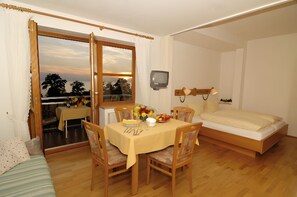 1 camera, Wi-Fi gratuito, lenzuola