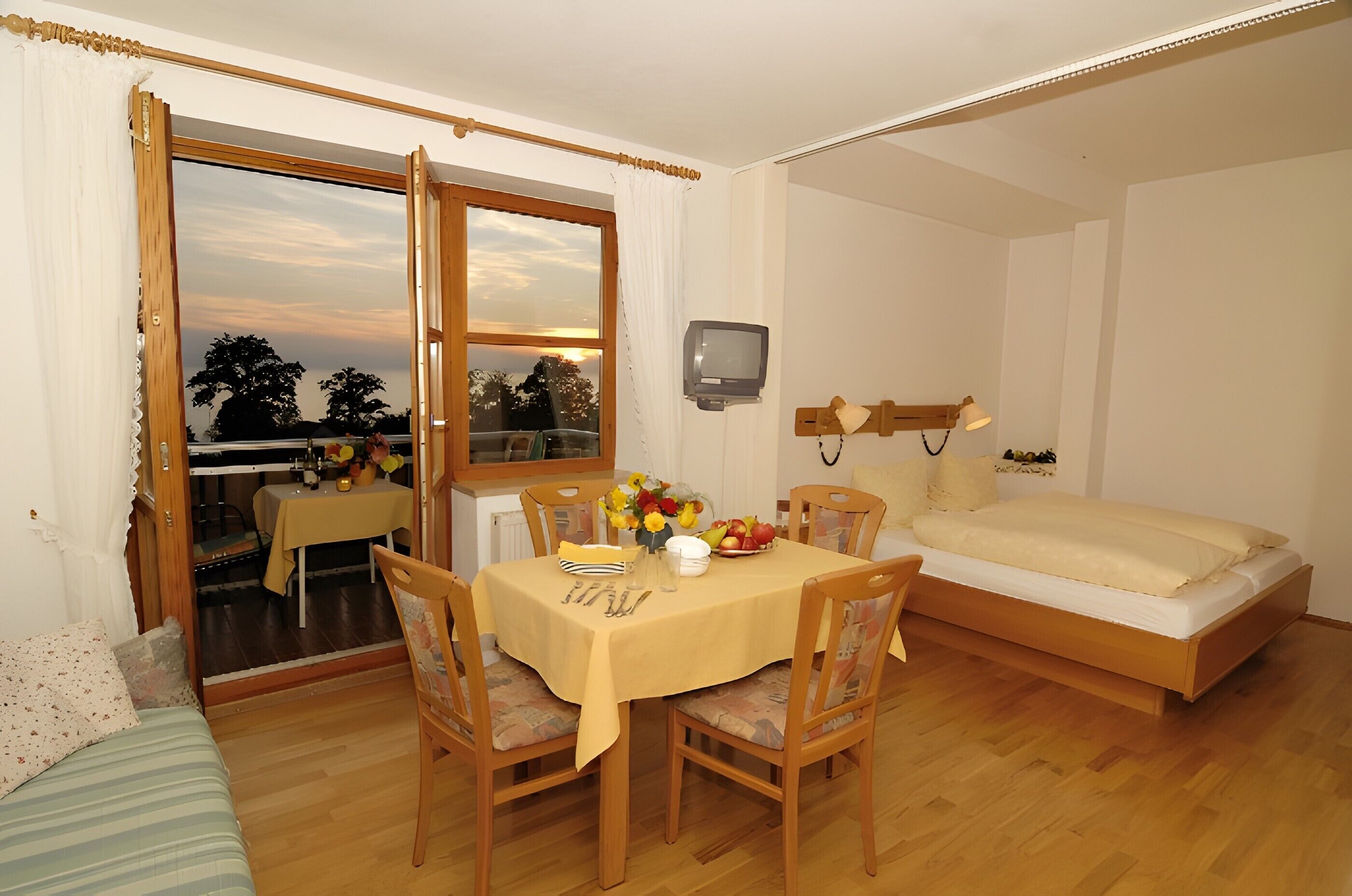 1 camera, Wi-Fi gratuito, lenzuola