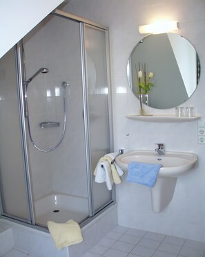 Shower, towels