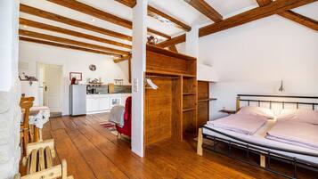 2 bedrooms, free WiFi, bed sheets