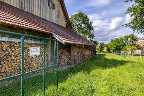 Property grounds - Apartment 'Burgzimmer' with Shared Garden and Wi-Fi (Rosenfeld)