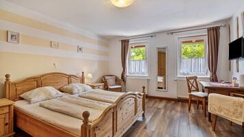 1 bedroom, free WiFi, bed sheets