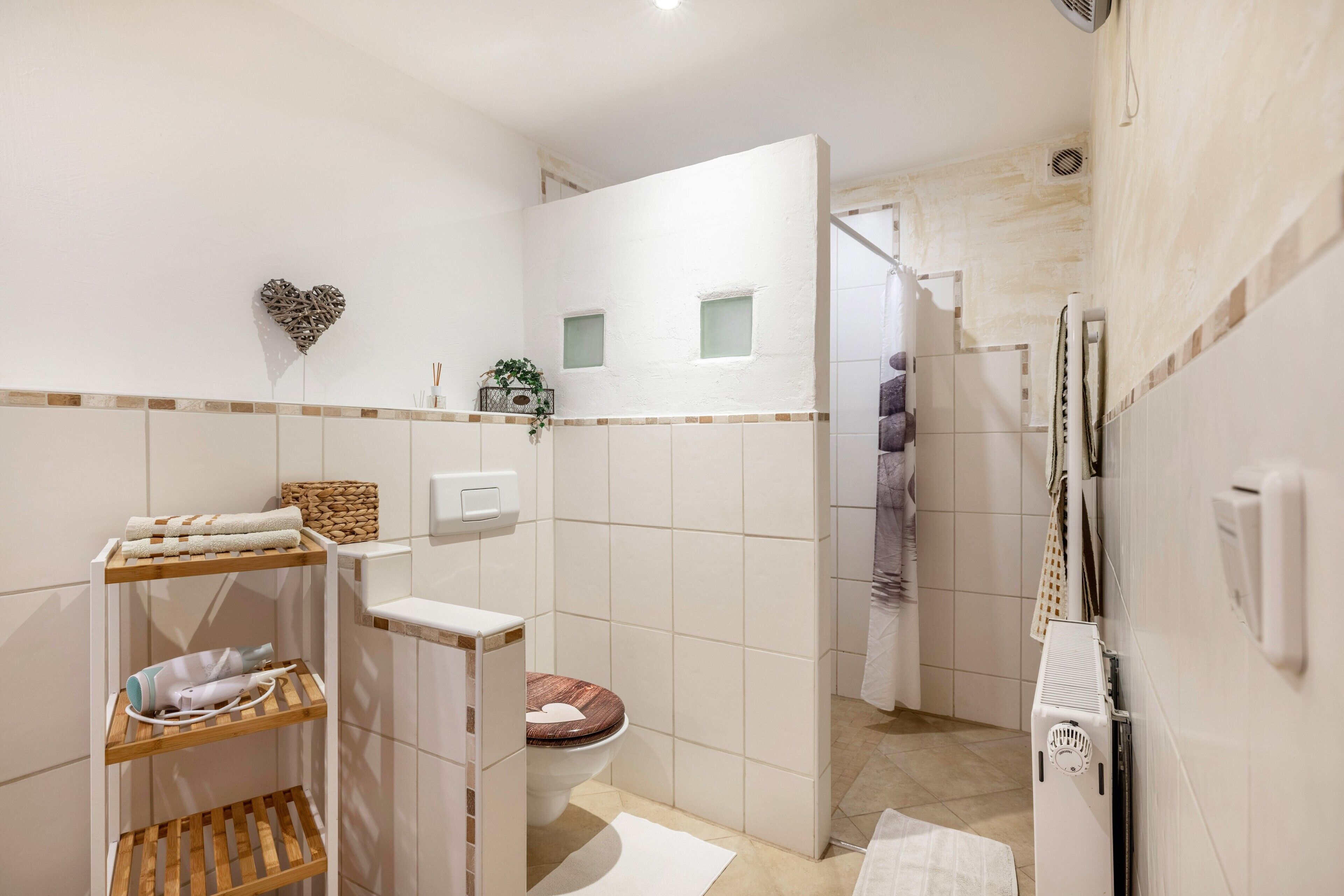 淋浴設備、風筒、提供毛巾