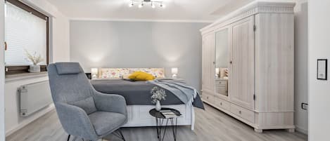 1 bedroom, iron/ironing board, free WiFi, bed sheets