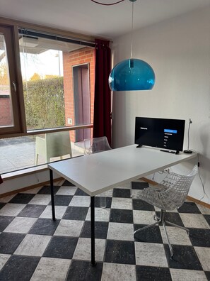 Interior - Studio 'Mit Donaublick 4' with Private Terrace, Private Garden and Wi-Fi (Neu-Ulm)