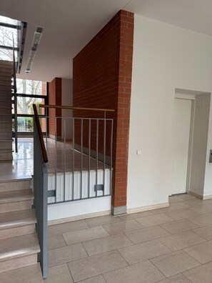 Interior - Studio 'Schönste Lage An Der Donau 1' with Wi-Fi (Neu-Ulm)