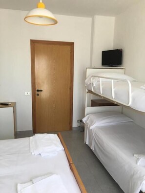 ตู้นิรภัยในห้องพัก, โต๊ะทำงาน