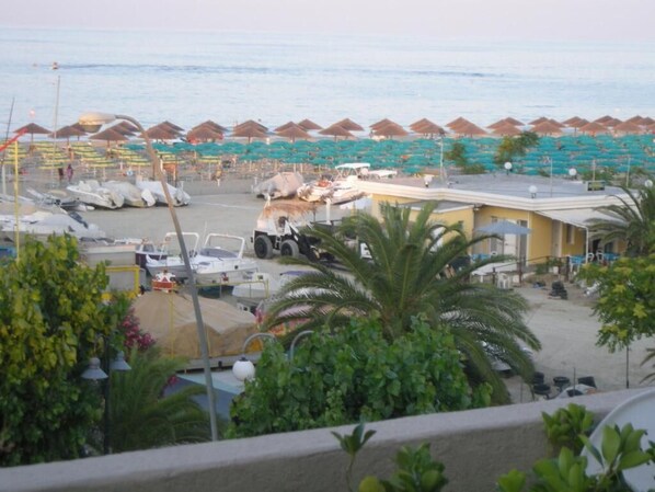 Beach - Hotel Alb's (Alba Adriatica)