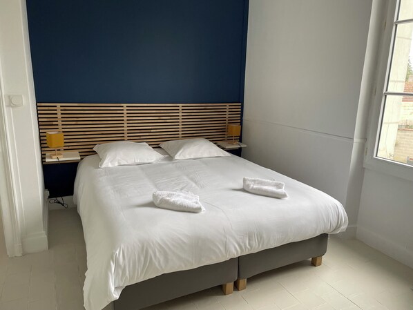 3 bedrooms, iron/ironing board, travel cot, WiFi