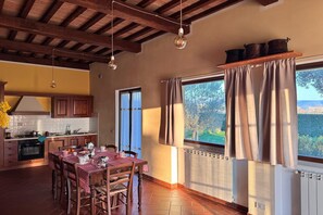 Dining - Farmhouse in Tuscany with Private Pool (Castiglion Fiorentino)
