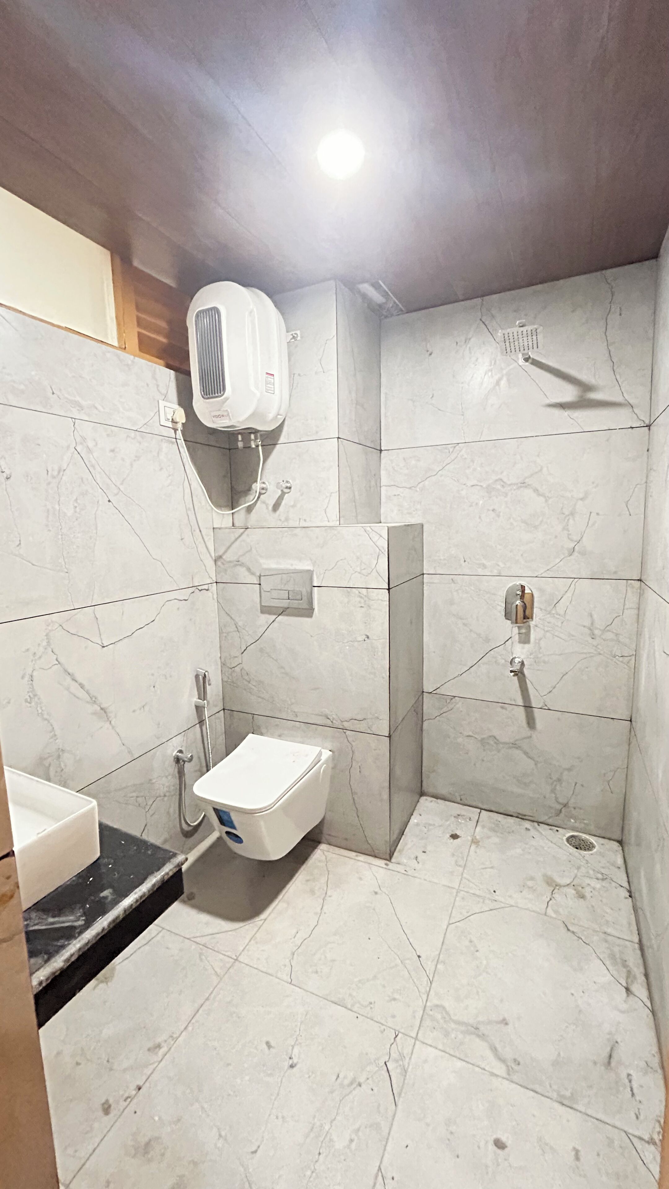 Premium Room, Mountain View | Bathroom | Slippers