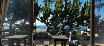 Private resort 10 seconds walk from the ocean, villa for rent on Oshima Island, Tokyo