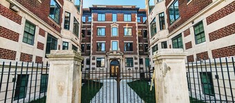 Renovated Gem: Park Free, Fast WiFi, 10m to DT