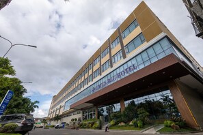 Fachada de la propiedad