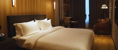 Chambre Simple Deluxe | Coffres-forts dans les chambres, bureau