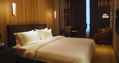 LOTUS BLU HOTEL NAGA