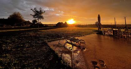 Chambre dâhĂŽte avec Jacuzzi privatif isolĂ© Ă  la campagne. Relaxation assurĂ©e !
