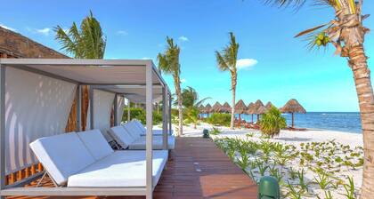 Beach Club Access, Rooftop Infinity Pool & Jacuzzi