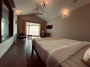 Interior detail - MOUNTAIN BREEZE RESORT (Mahabaleshwar)
