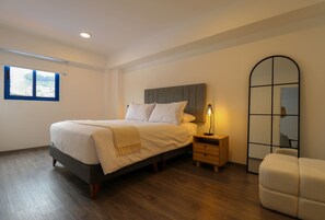 2 bedrooms, desk, iron/ironing board, WiFi