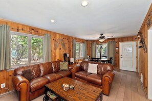 TV, fireplace, video games, table football - Little Doe Lodge By Destination Big Bear: Cozy Log Cabin - Awesome Location in Peaceful Summit/Village Neighborhood - Pet Friendly- FOOSBALL TABLE - HOT TUB - Wood Burning Fireplace - True Mountain Cabin Ambiance! (Big Bear Lake)