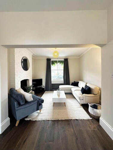 Luxury Leamington Spa House With 3 Bedrooms