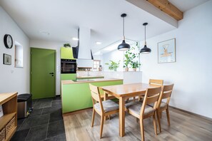 Comfort Apartment | Dining room
