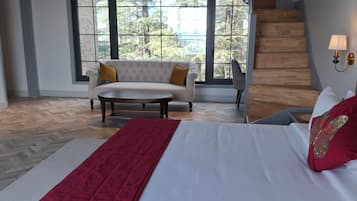 Deluxe Double Room, Balcony, Mountain View | Desk, blackout curtains, iron/ironing board, free WiFi