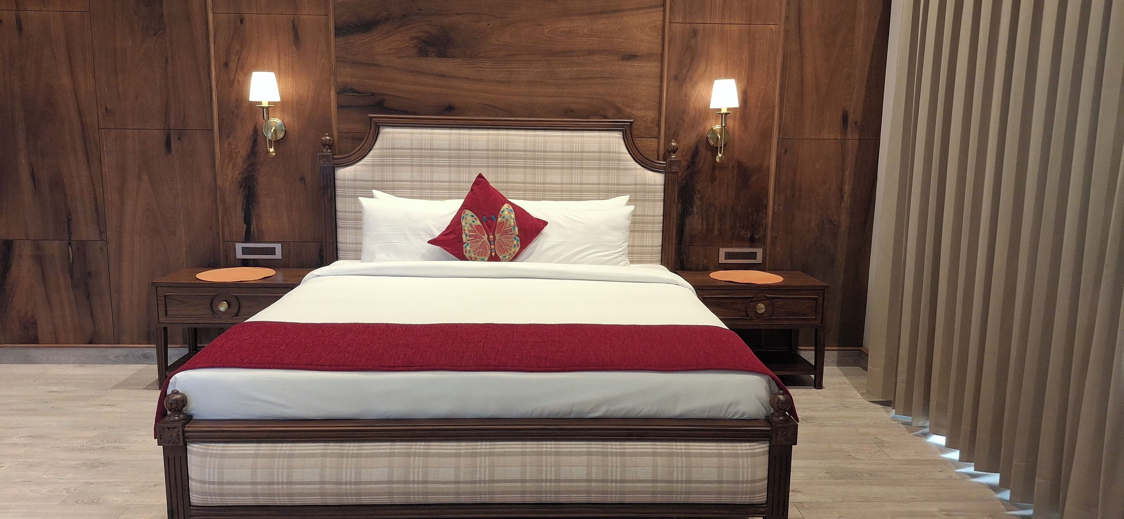 디럭스 더블룸, 발코니, 산 전망 | 책상, 암막 커튼, 다리미/다리미판, 무료 WiFi