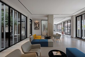 Lobby sitting area - Fulmar Pasteur (Bandung)