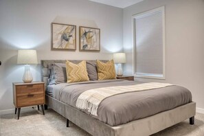 4 bedrooms, desk, iron/ironing board, free WiFi