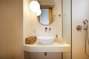 Bathroom - CF castle side apartment, wonderful accommodation choice up to 4 guests (Violi Charaki)