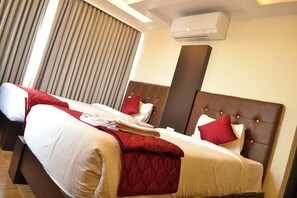 Room service - dining - Hotel Free Birds  (Tiruchirappalli)