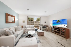 Smart TV - Santa Barbara Villa (Pompano Beach)