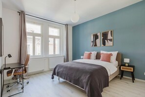 1 chambre, fer et planche à repasser, Wi-Fi gratuit, draps fournis