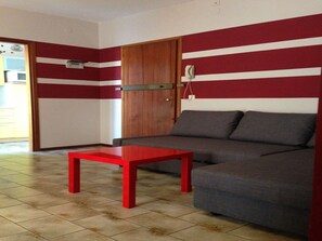 Apartment, 2 Schlafzimmer, Balkon, Stadtblick | Wohnzimmer