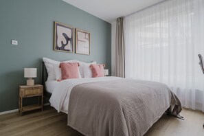 2 bedrooms, iron/ironing board, free WiFi, bed sheets